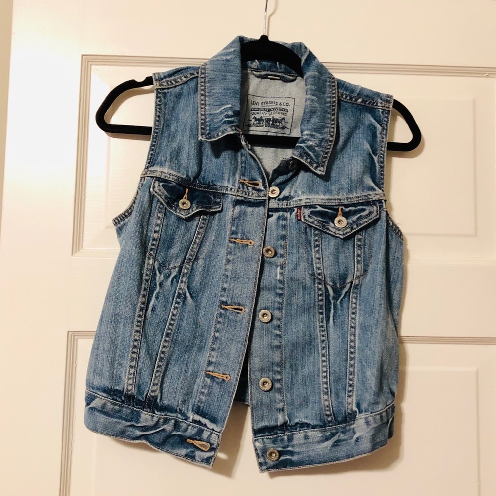 Levi’s denim vest